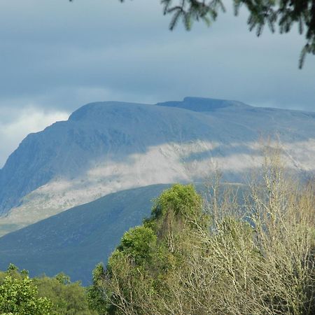 Tom Beag - Ben Nevis View Rooms Fort William Bagian luar foto