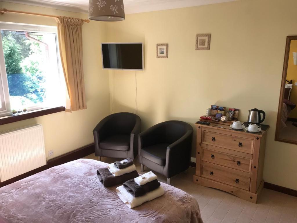 Tom Beag - Ben Nevis View Rooms Fort William Bagian luar foto