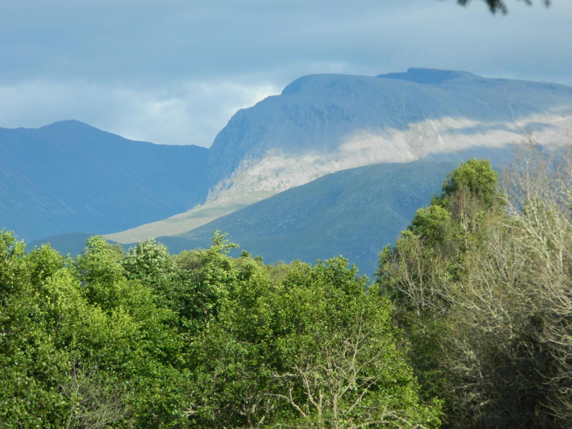 Tom Beag - Ben Nevis View Rooms Fort William Bagian luar foto
