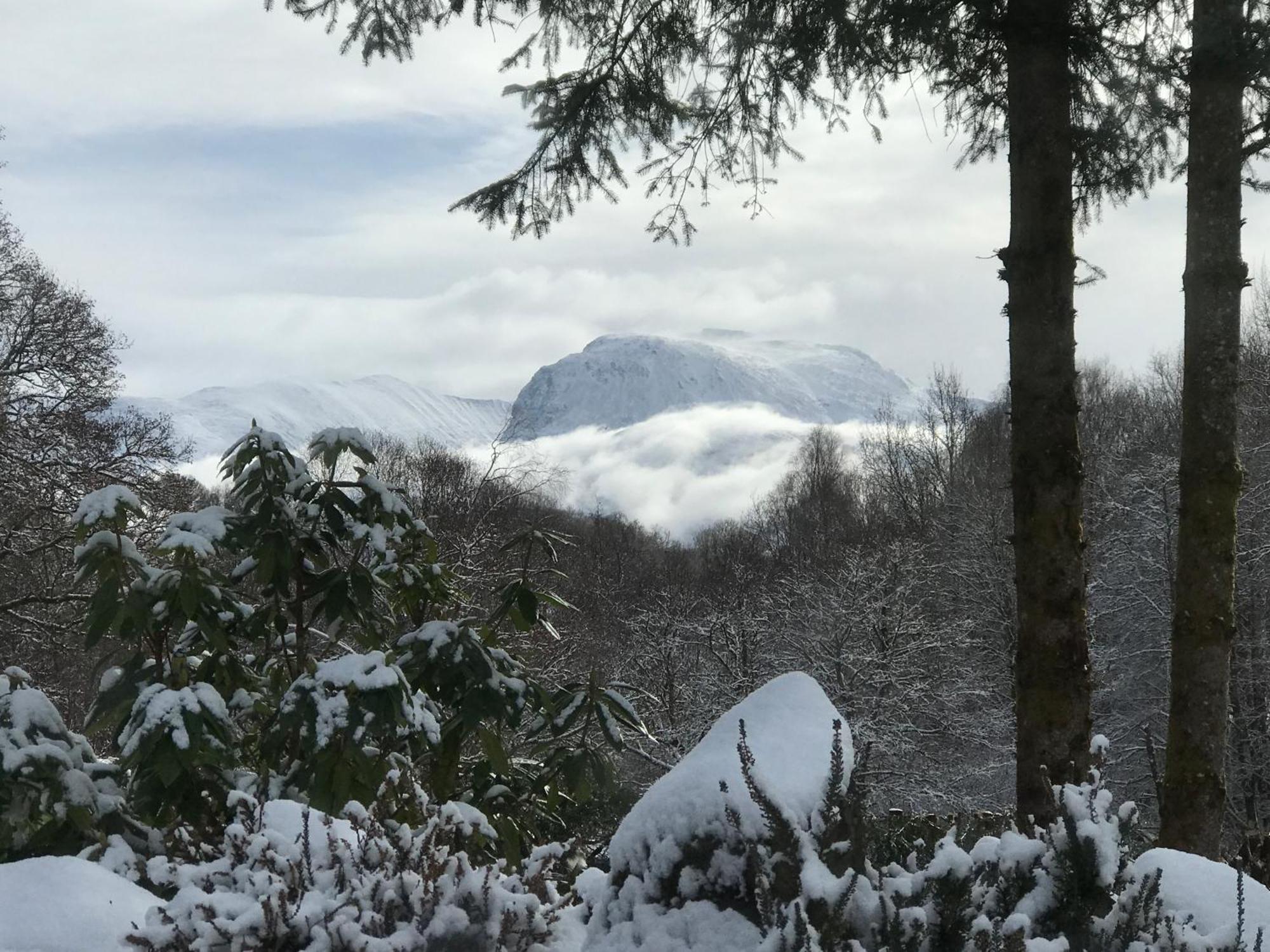 Tom Beag - Ben Nevis View Rooms Fort William Bagian luar foto